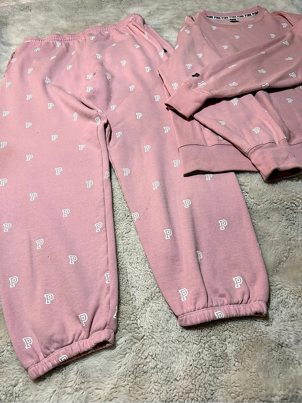 PINK Logo Sweatshirt & Joggers Size Large - Picture 3 of 5